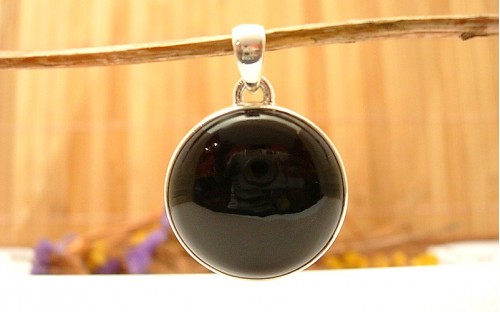 Pendentif argent et pierre Onyx noire