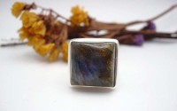 Bague en argent en Labradorite T 54