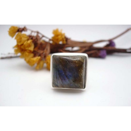 Bague en argent en Labradorite T 54