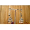 Boucles d'oreilles en argent massif.