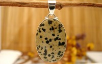 Pendentif en argent et Jaspe dalmatien.