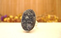 Bague en argent et Sodalite brute T54