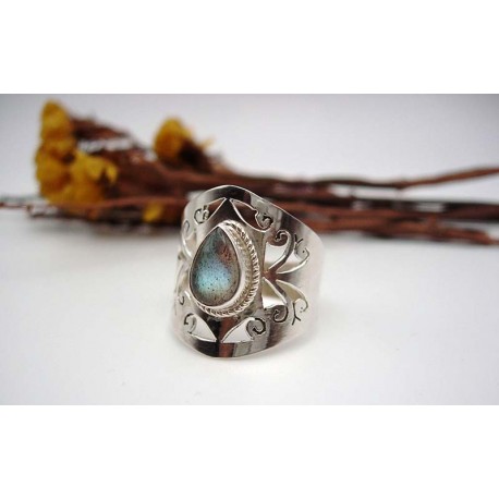 Bague en argent et Labradorite T 57