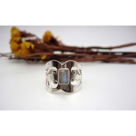 Bague en argent et Labradorite T 54