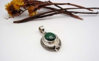 Pendentif en argent et Malachite.