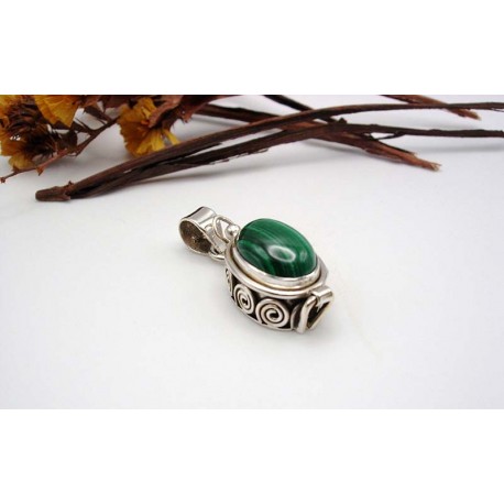 Pendentif en argent et Malachite.