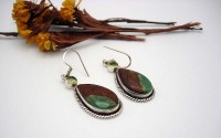 Boucles d'oreille en argent et chrysoprase.