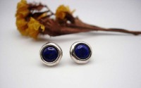 Clous d'oreilles en argent et Lapis lazuli.