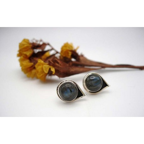 Clous d'oreilles en argent et Labradorite.