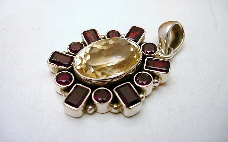 Sunny Rainbow Jewellers