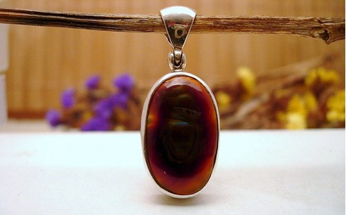 Pendentif en argent et Agate de feux.