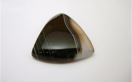 Pierre polie Agate en cabochon.