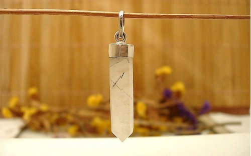 Pendentif en argent et Quartz tourmaline.