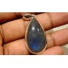 Pendentif en argent et Labradorite.