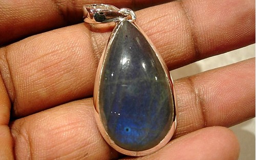 Pendentif en argent et Labradorite.