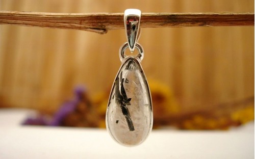 Pendentif en argent et Quartz tourmaline.