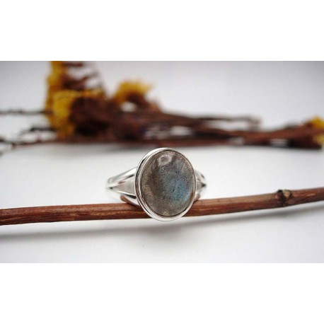 Bague en argent et Labradorite T 57