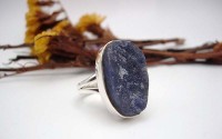 Bague en argent et Sodalite brute T54