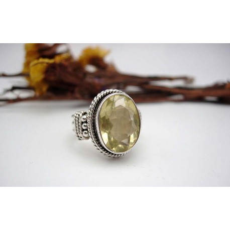 Bague en argent et Lemon quartz T55