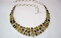 Collier argent et pierres Multicolore.