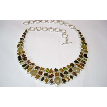 Collier argent et pierres Multicolore.